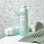 NATURIUM – The Perfector Gel Douche Exfoliant Doux à l’Acide Salicylique (500 ml)