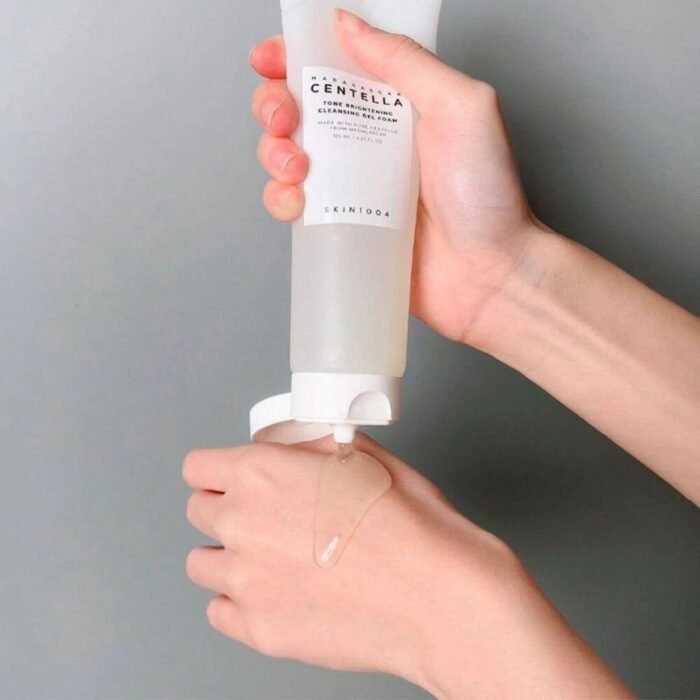 SKIN1004 Madagascar Centella Tone Brightening Gel Nettoyant Éclat Anti-Taches – Image 2