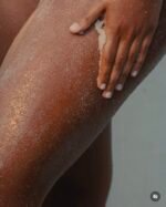 🌸 SANTAL BLOOM — BODY SCRUB🪵 – Image 4